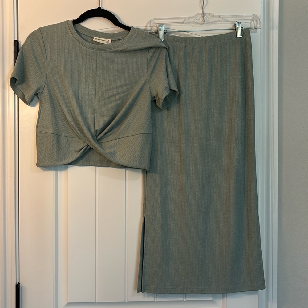 Crop top with Skirt set